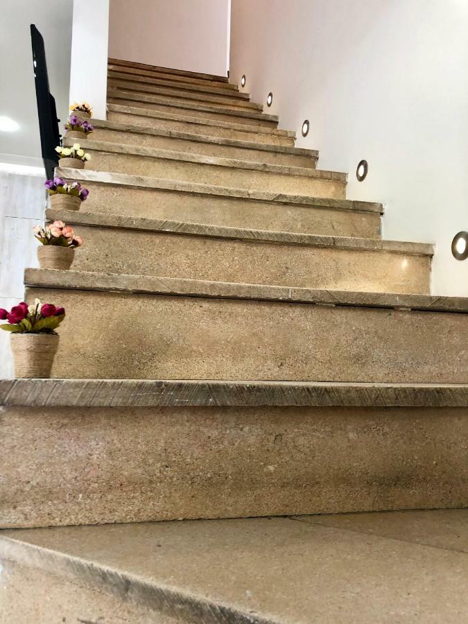 Hotel Leo Palace ティビリシ エクステリア 写真
